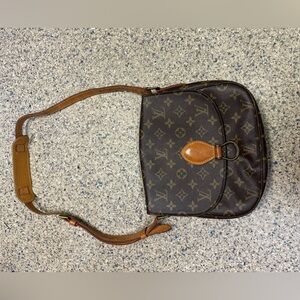 Authentic Louis Vuitton crossbody St Cloud